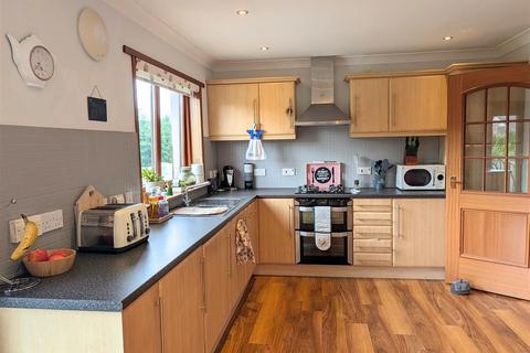 3 bedroom semi-detached house to rent, David Douglas Avenue, Scone