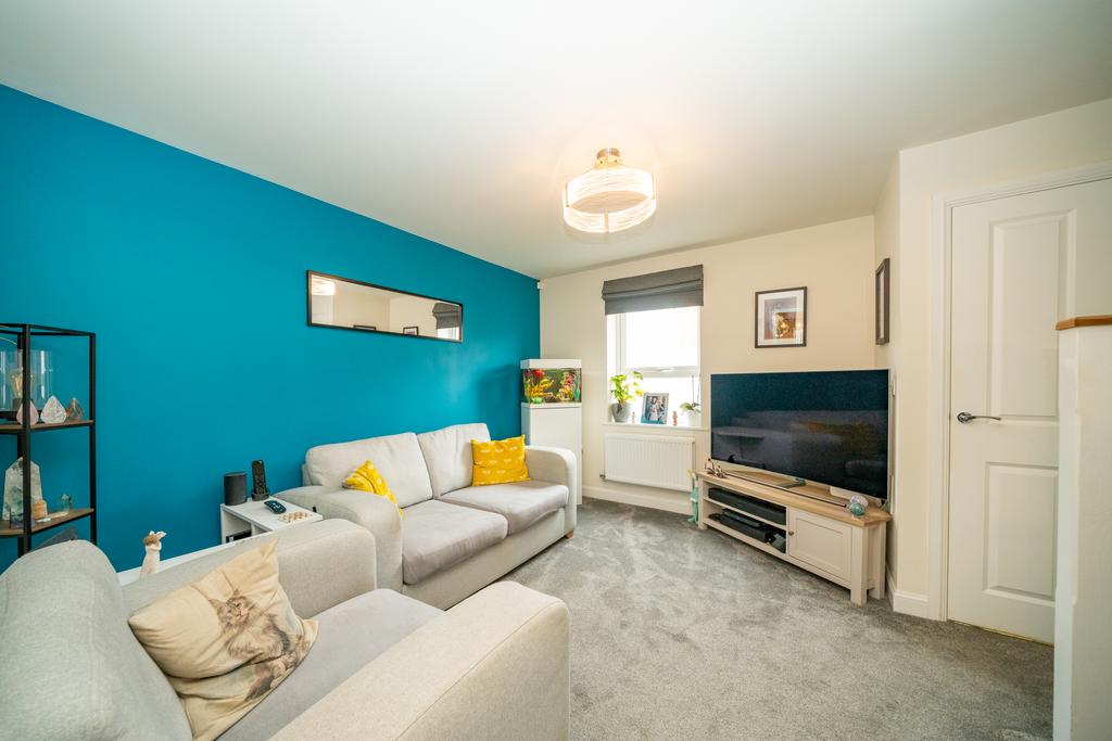 House in Aylesbury - View 2