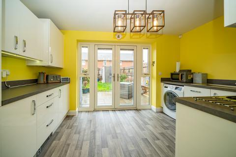 2 bedroom end of terrace house for sale, Broughton, Aylesbury HP22