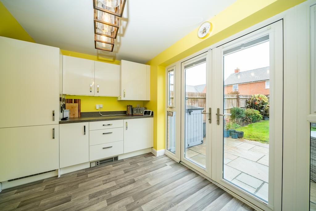 House in Aylesbury - View 5