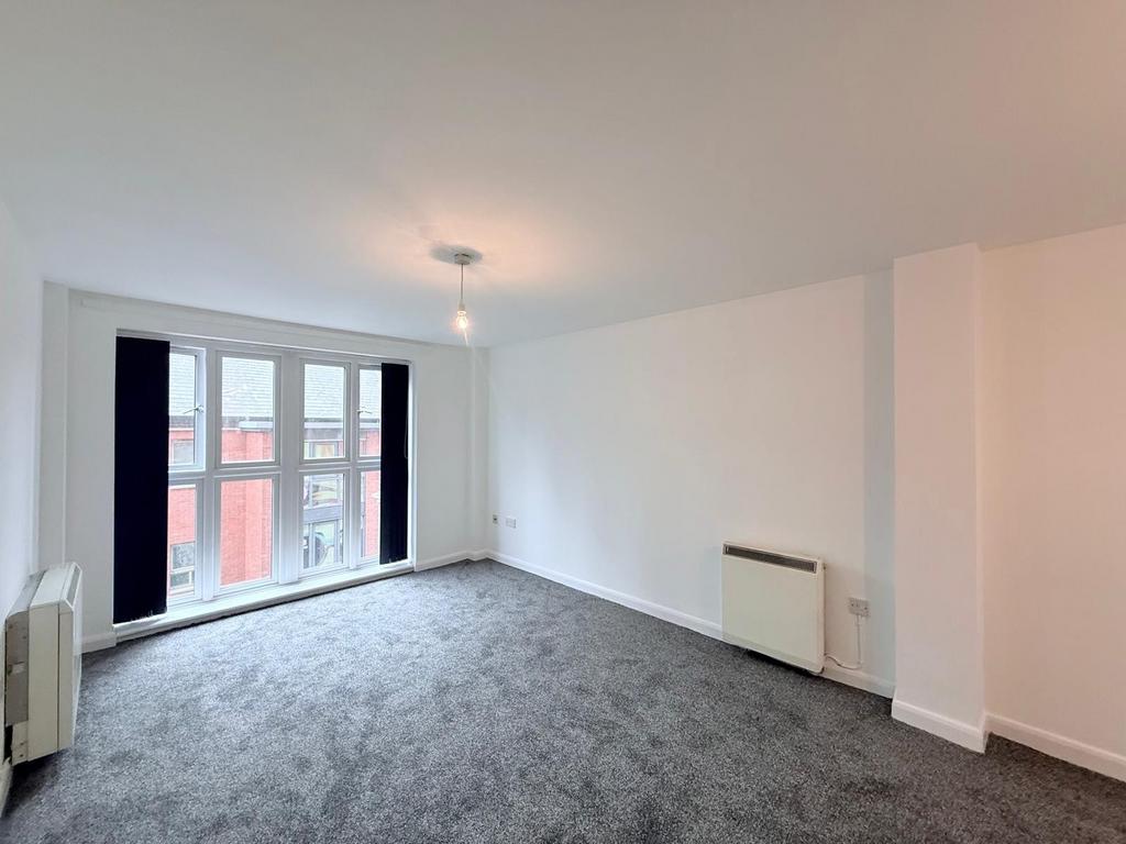Apartment in Nottingham, Lace Market, St Ann's - View 2