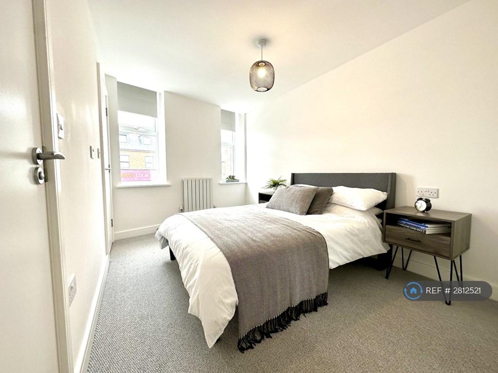 Apartment in Newcastle Upon Tyne - More