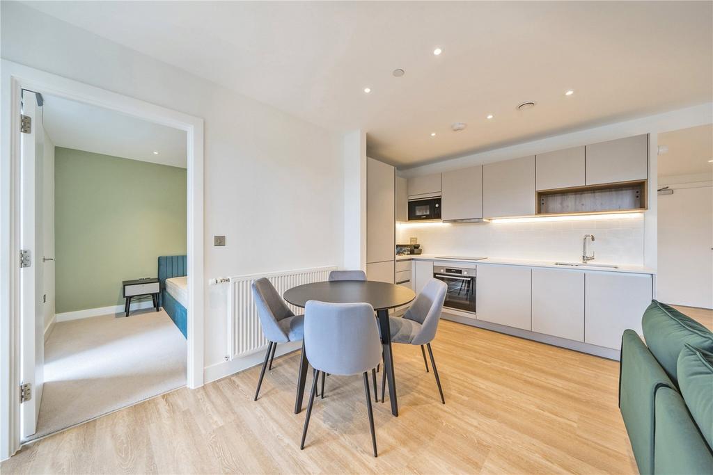 Apartment in London - View 5