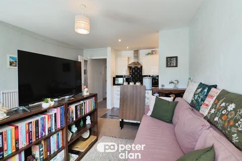 1 bedroom flat for sale, Rhymney Street, CARDIFF
