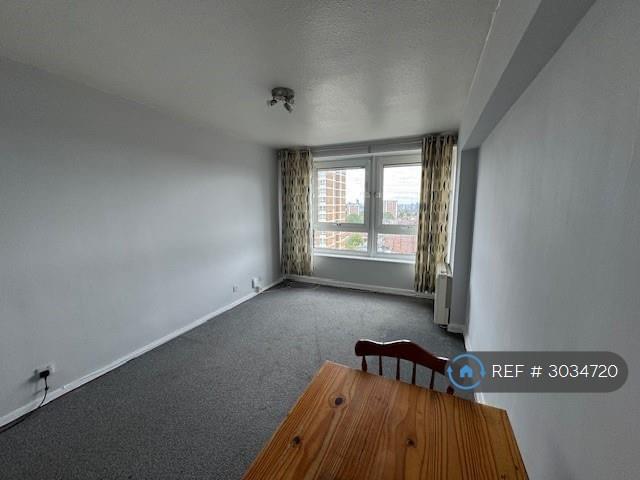 Apartment in Leeds - View 2
