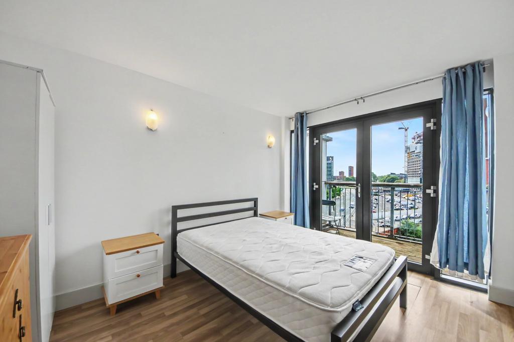 Apartment in Manchester - View 4