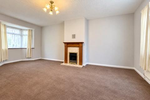 3 bedroom semi-detached house to rent, East Road, West Drayton, UB7