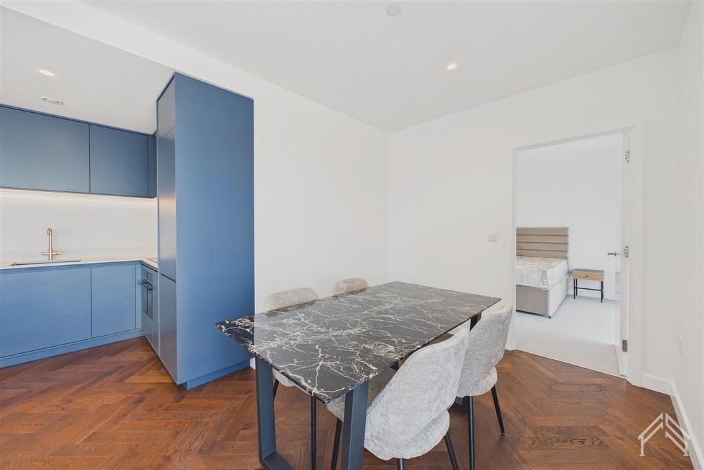 Apartment in London - View 3
