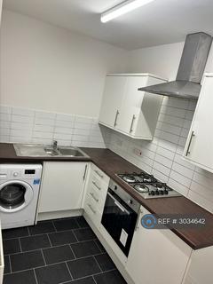 2 bed flat/apartment for rent in Castle Street, Paisley, PA1
