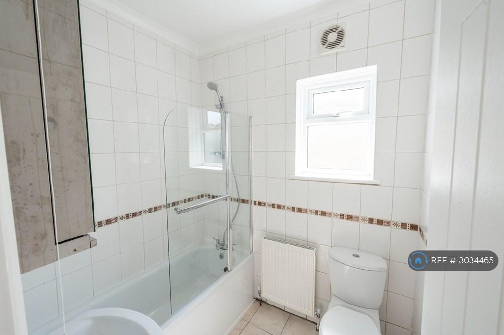 Apartment in Worcester Park - View 5