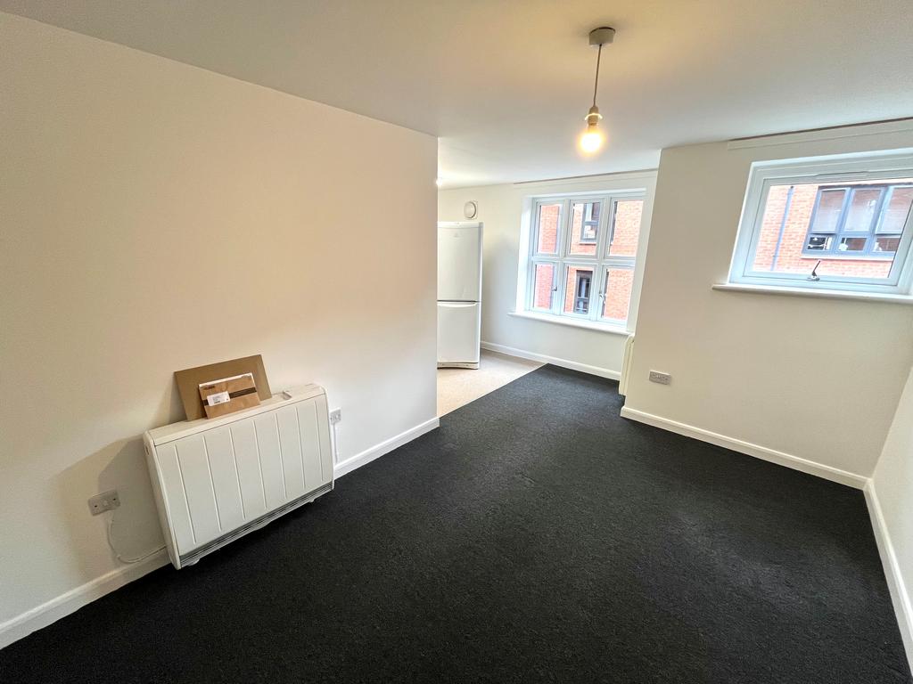 Apartment in Nottingham, Lace Market, St Ann's - View 4