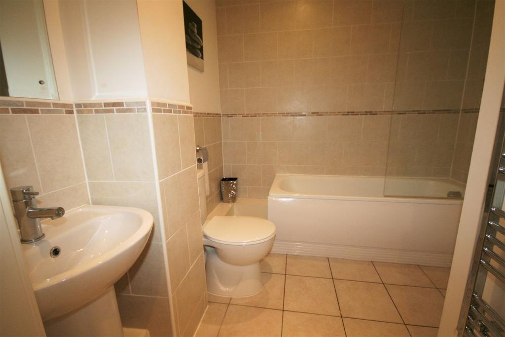 Apartment in Swansea, Waterfront - More