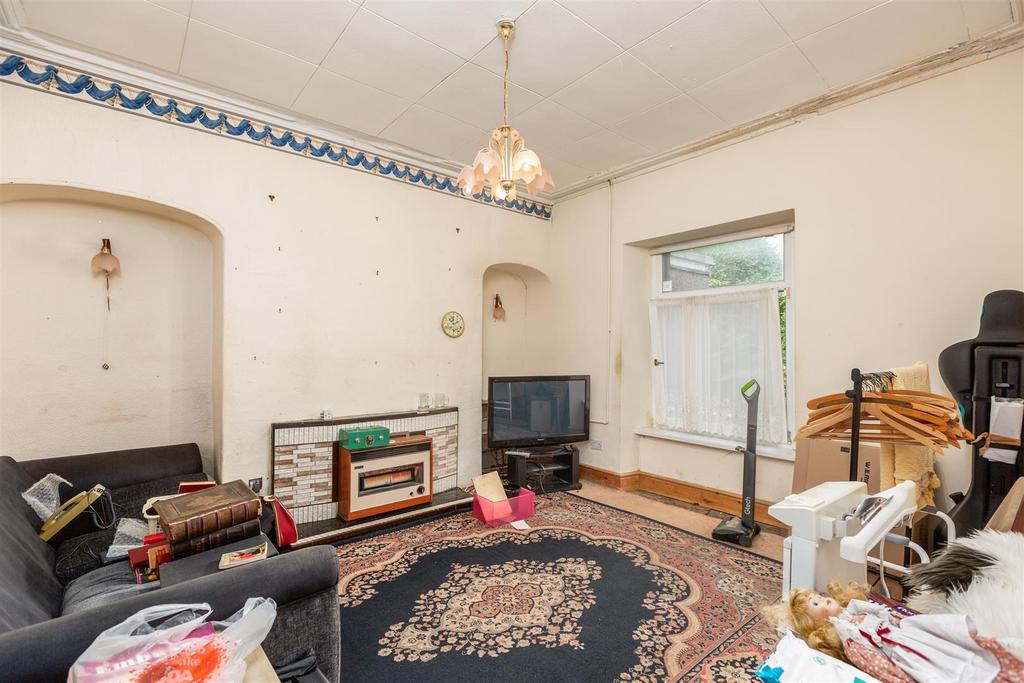 House in Neath - View 5