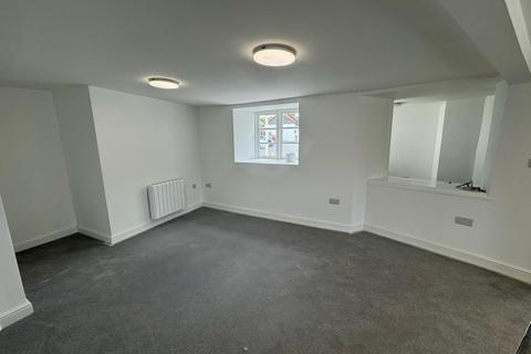 2 bedroom flat to rent, Fairfield House, Honiton, EX14