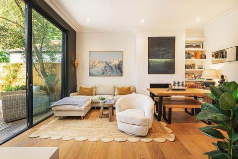 undefined, Thornton Avenue, London, SW2