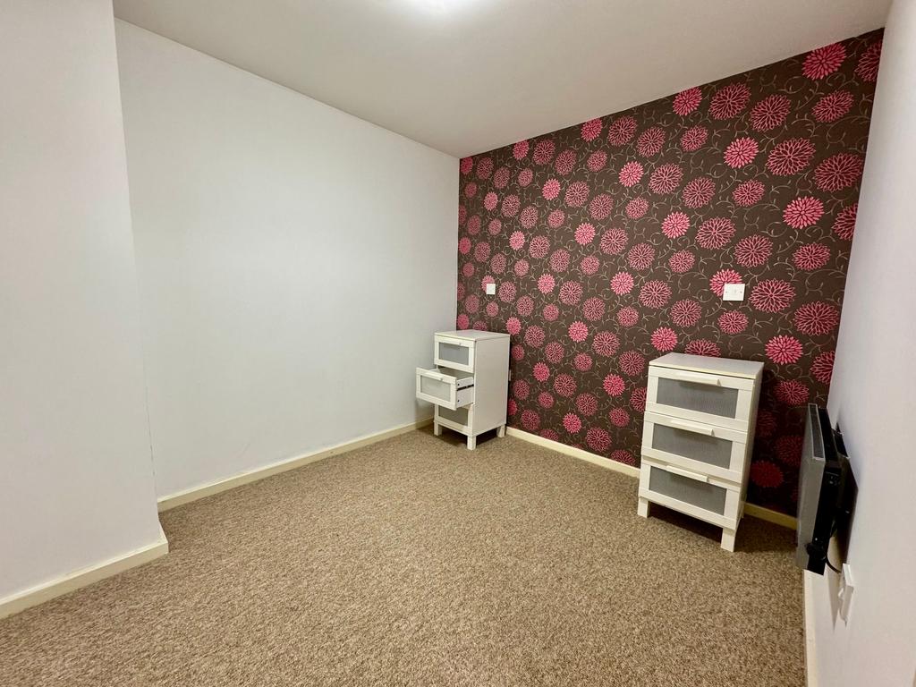 Apartment in Newcastle Upon Tyne - View 4