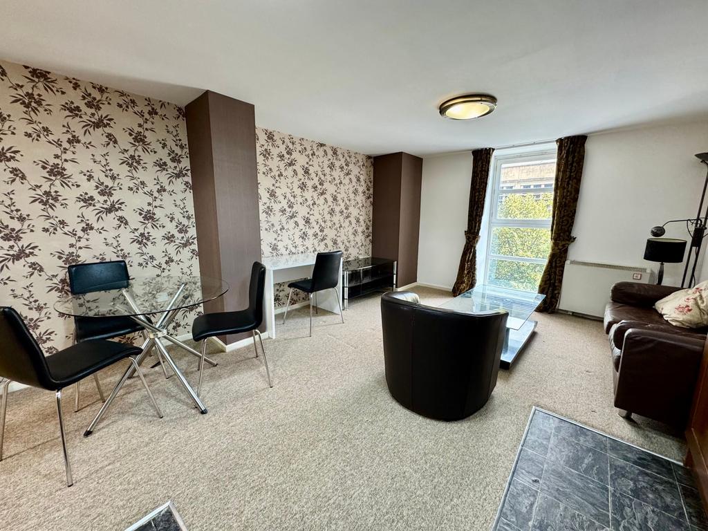 Apartment in Newcastle Upon Tyne - More