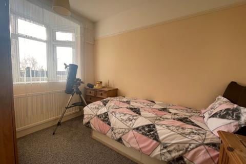 3 bedroom semi-detached house to rent, Crawley Green Rd, Luton LU2