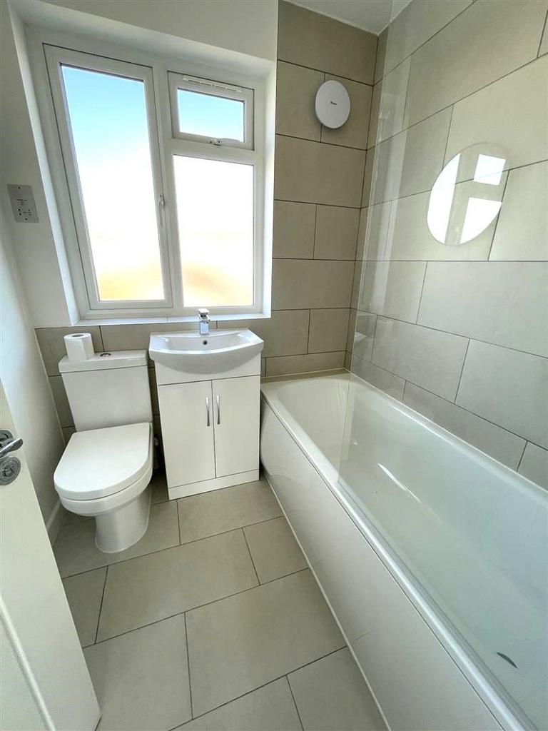 House in Edgware - View 3