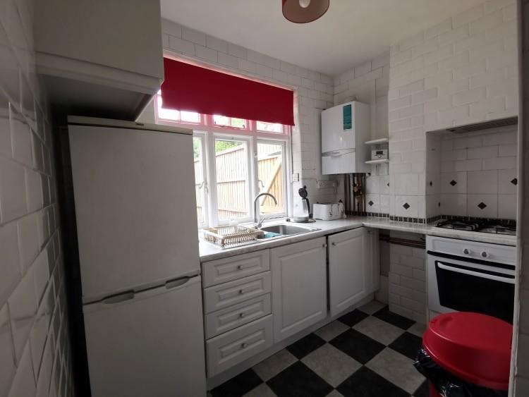 Apartment in Edgware - View 4