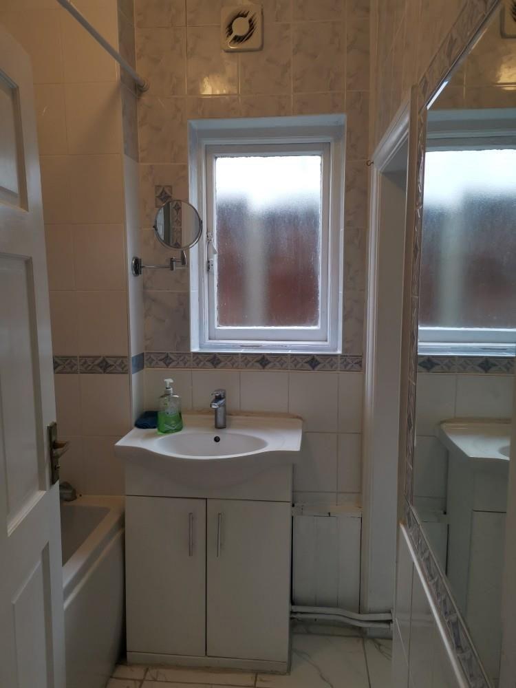 Apartment in Edgware - View 5