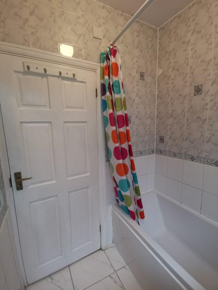 Apartment in Edgware - More