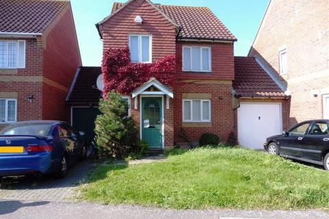 3 bedroom house to rent, Westmacott Drive, Feltham