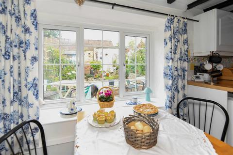 3 bedroom house for sale, Yerbury Street, Trowbridge