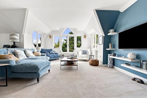 3 bedroom penthouse for sale, Lambton House, Windsor
