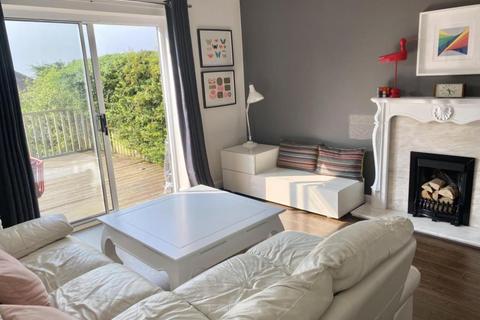 2 bedroom house to rent, Marsh Court, PUDSEY