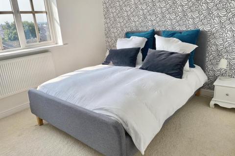 2 bedroom house to rent, Marsh Court, PUDSEY