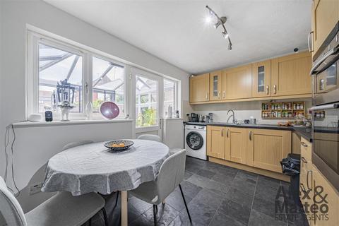 2 bedroom house for sale, Somerford Way, Canada Water, SE16