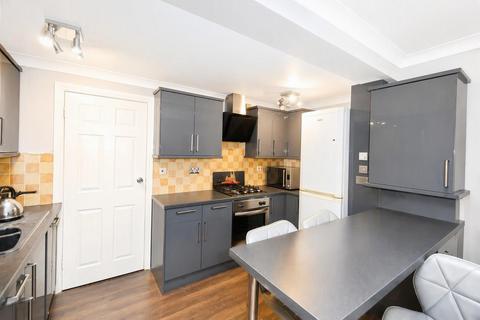 1 bedroom ground floor maisonette to rent, Rayners Lane, Harrow HA2