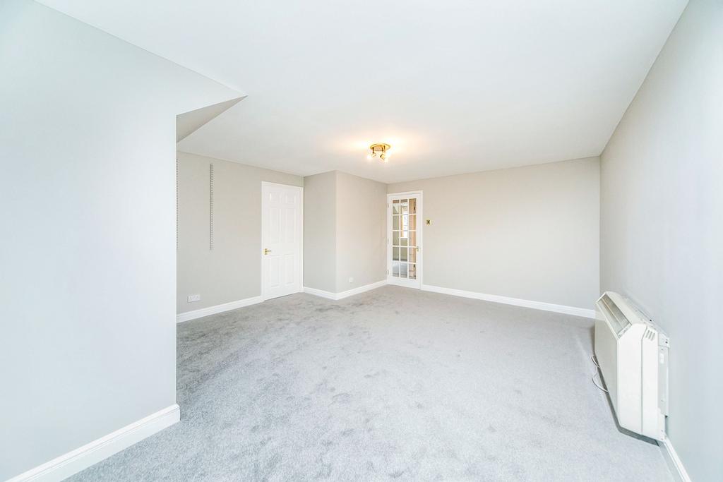 Apartment in Reading - View 3