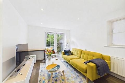 2 bedroom flat to rent, Maiden Vale, 21 Craufurd Rise, Maidenhead, Berkshire, SL6