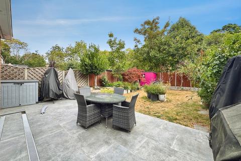 4 bedroom semi-detached house for sale, Cheyneys Avenue, Edgware, HA8