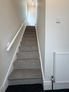 2 bedroom semi-detached house to rent, Bryning Avenue, Bispham, Blackpool