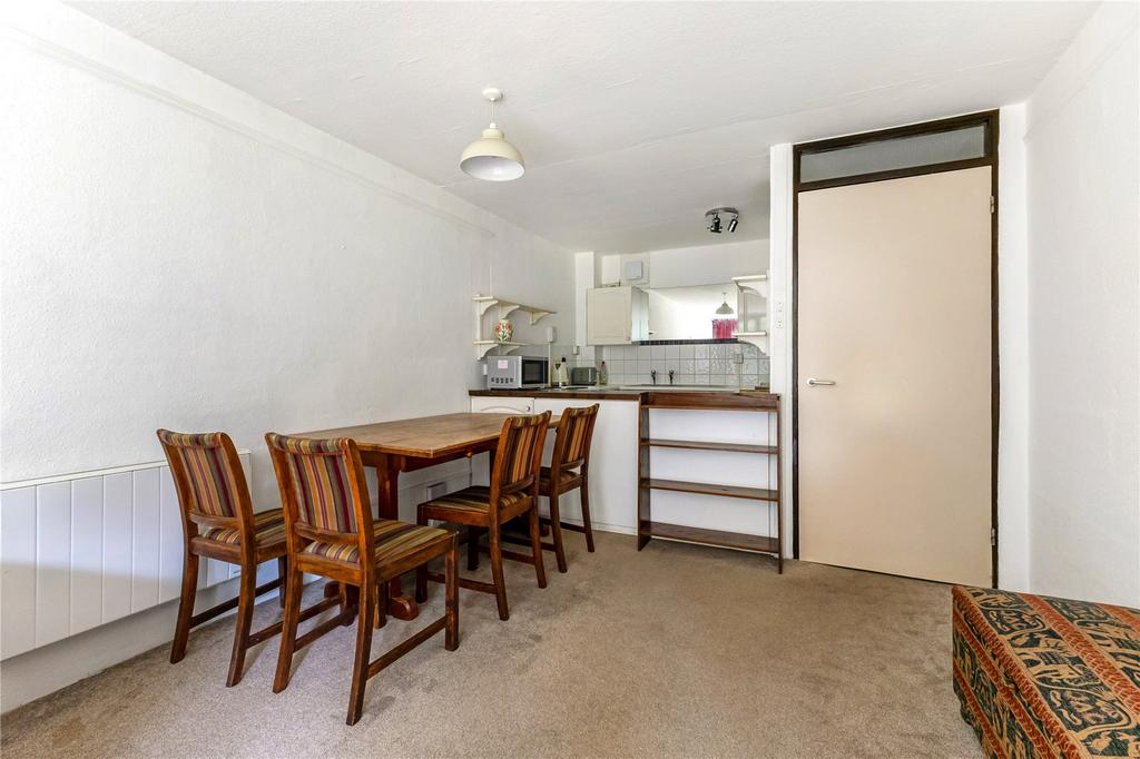 Apartment in 119 Banbury Road - View 4