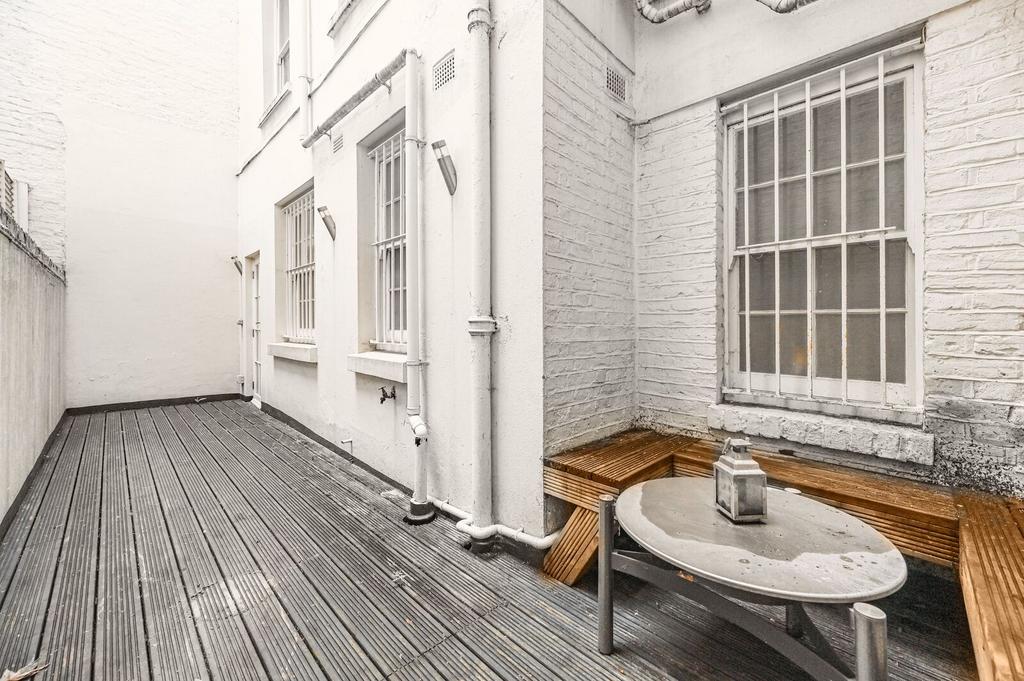 Apartment in London, Tachbrook Estate, Pimlico - View 5