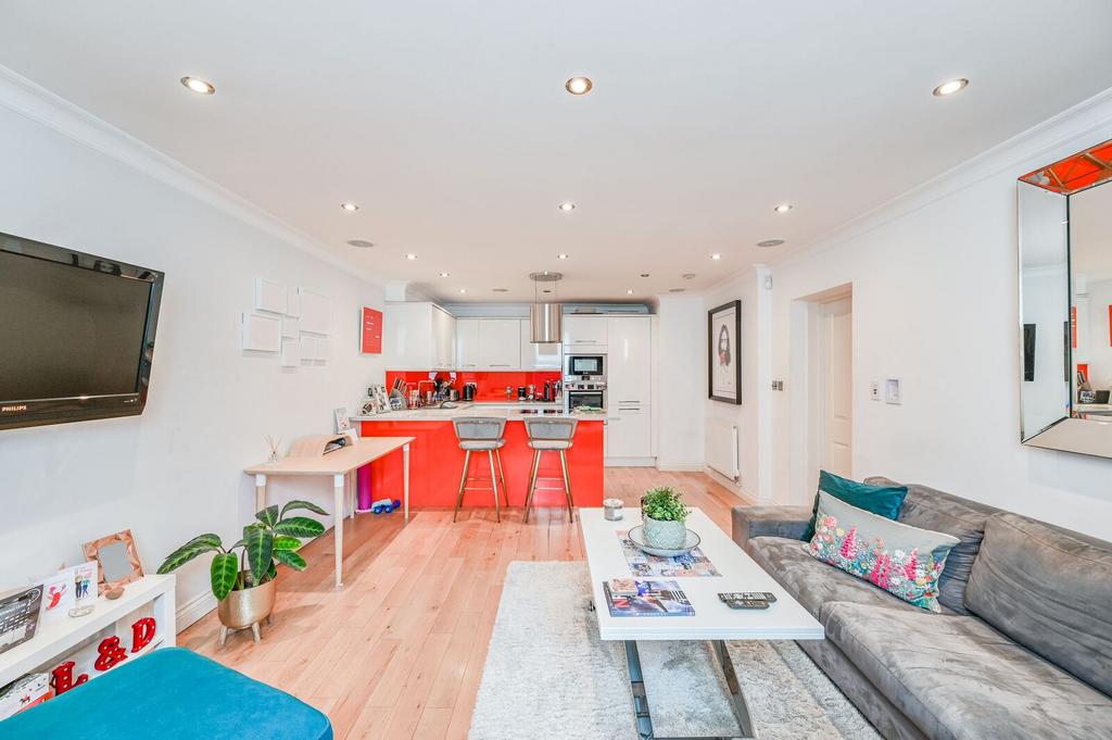 Apartment in London, Tachbrook Estate, Pimlico - More