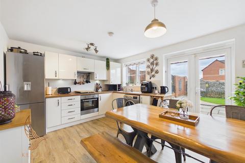 3 bedroom semi-detached house for sale, Jenkin Way, Doncaster DN12