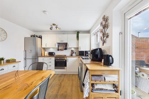 3 bedroom semi-detached house for sale, Jenkin Way, Doncaster DN12
