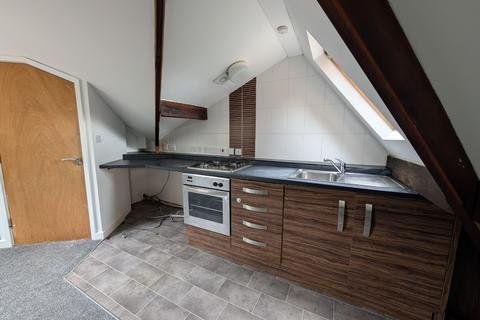2 bedroom apartment to rent, 14 Avenue Road, Malvern, Worcestershire, WR14 3AR