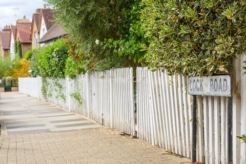 undefined, Lock Road, Richmond, TW10