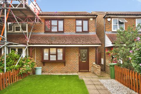 Turpin Avenue, Romford, RM5