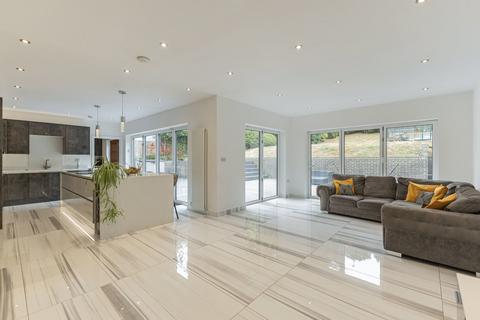4 bedroom detached house for sale, Valley Road, Rickmansworth, WD3 4BJ