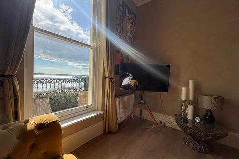 2 bedroom flat to rent, Chain Pier House, Marine Parade, Brighton