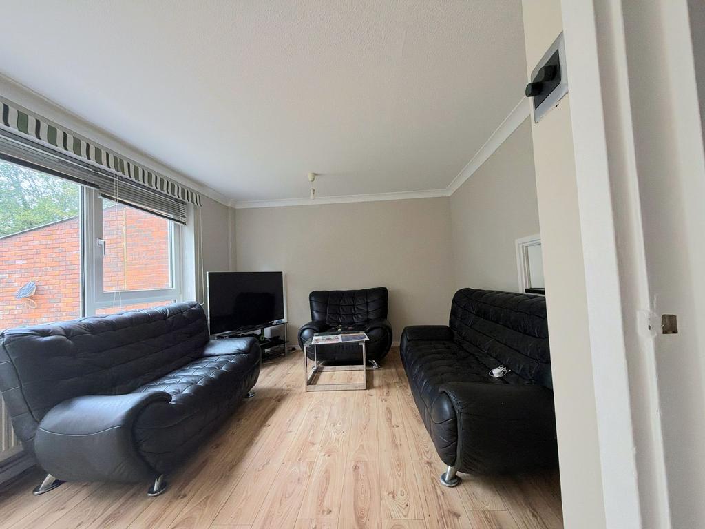 House in London - View 3