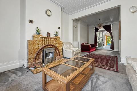 4 bedroom semi-detached house to rent, Alexandra Road, Hounslow, TW3
