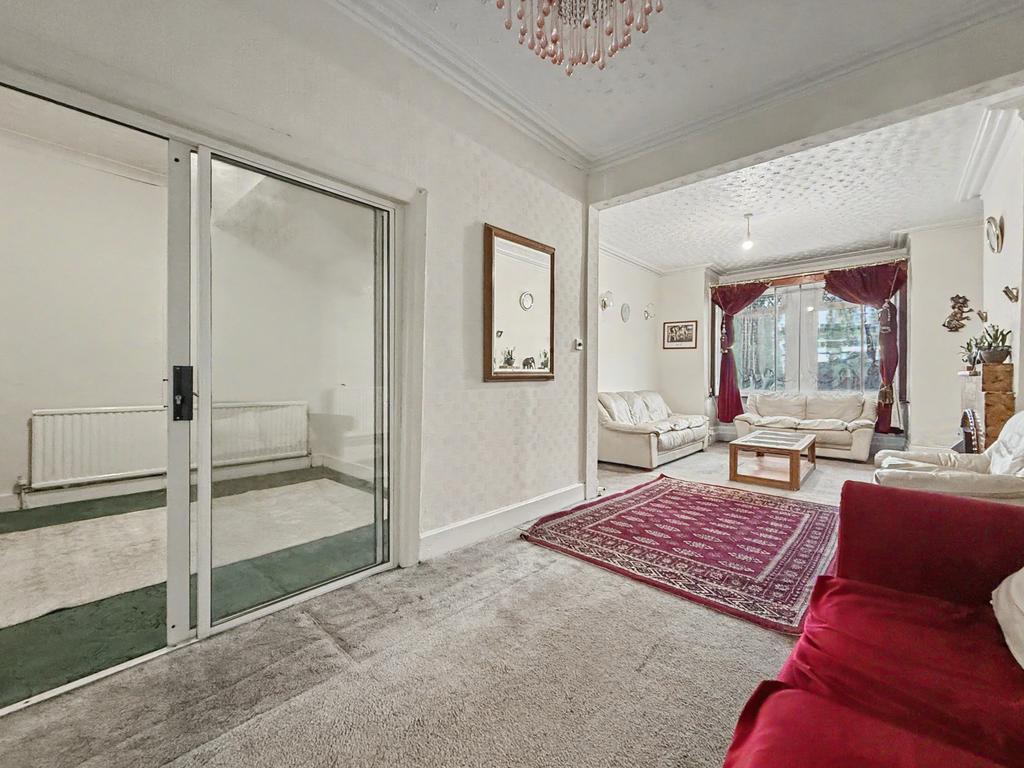 House in London - View 5